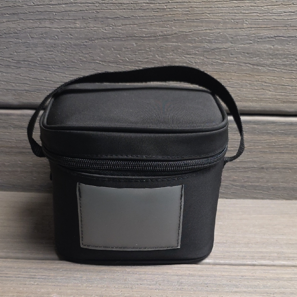 Medela Cooler - Black, Fits 4 Bottles